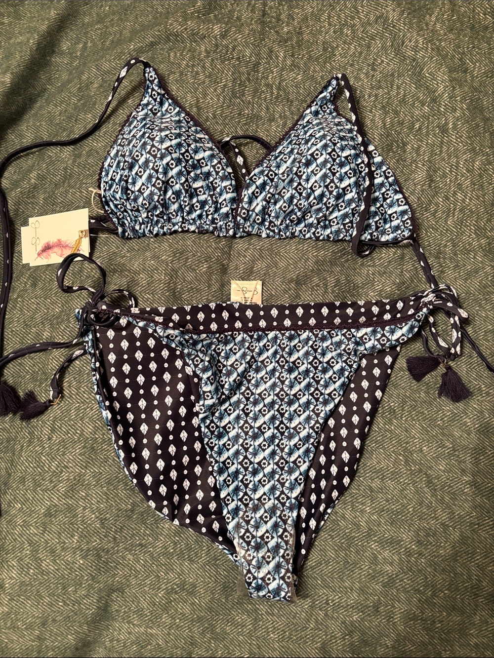 Jessica Simpson Black and Blue Patterned Tie-Side Triangle Bikini Reversible